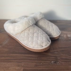 Women’s Slippers